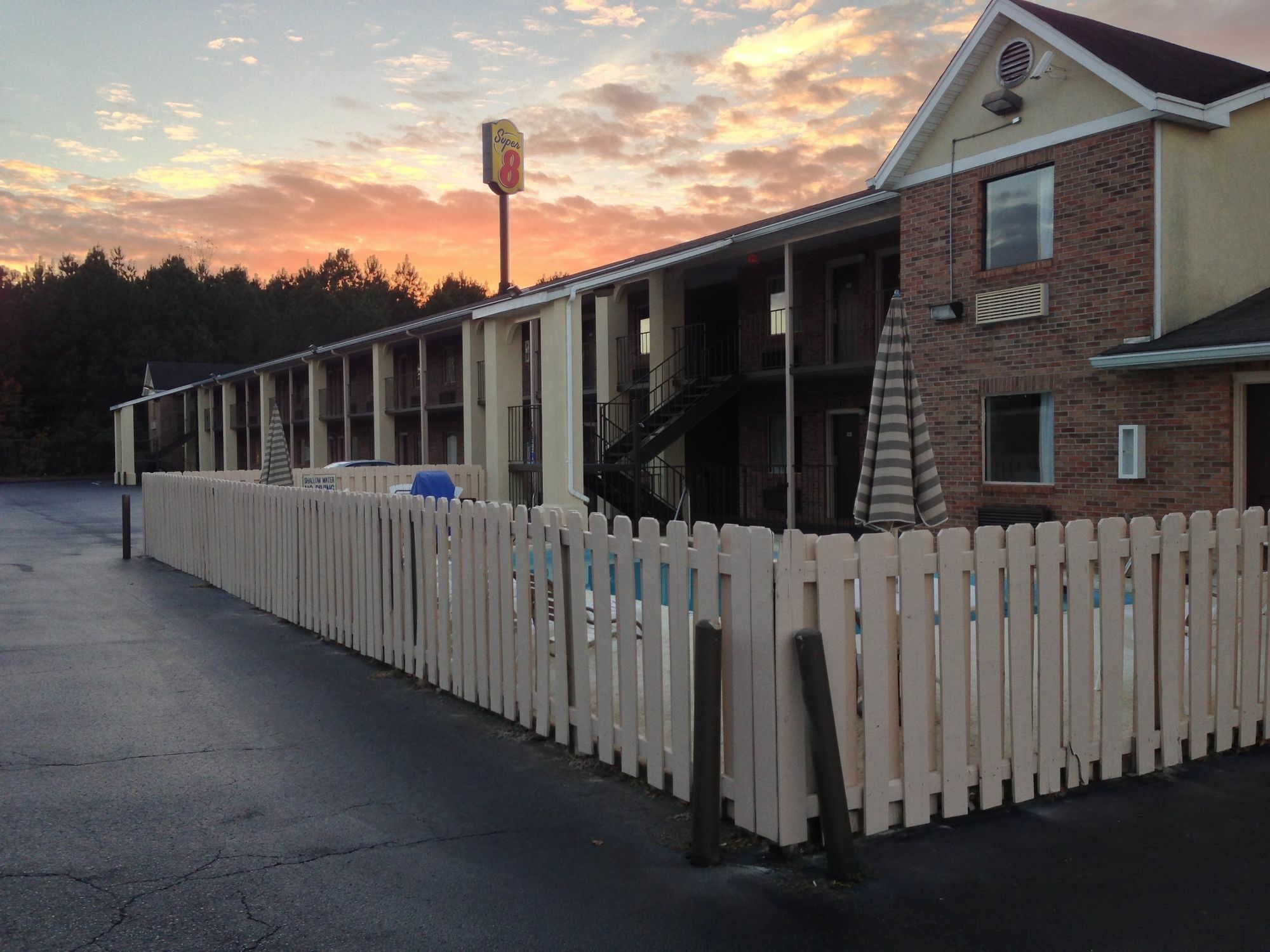 Super 8 Florence South Carolina Екстериор снимка